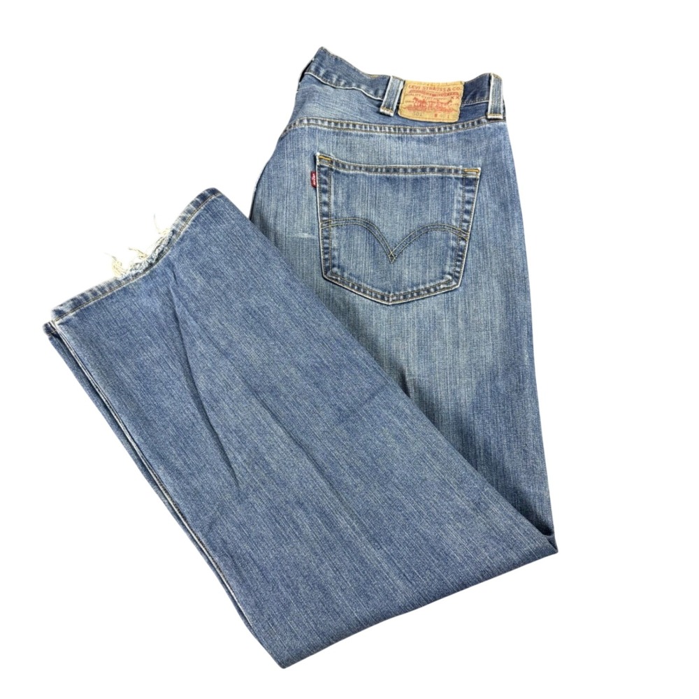 Levis 501 Original Straight Leg Button Fly Jeans Mens 40x30 Medium Wash Blue